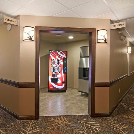 Hotel The Watford Watford City Exteriér fotografie