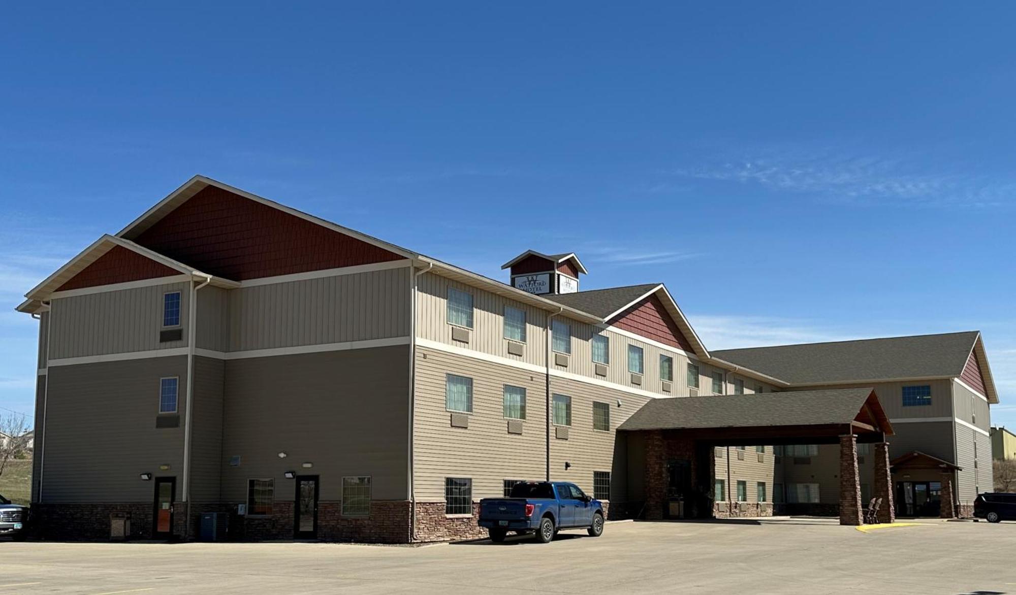 Hotel The Watford Watford City Exteriér fotografie