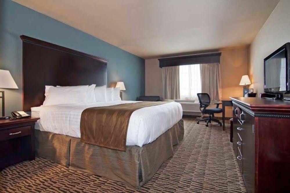 Hotel The Watford Watford City Exteriér fotografie